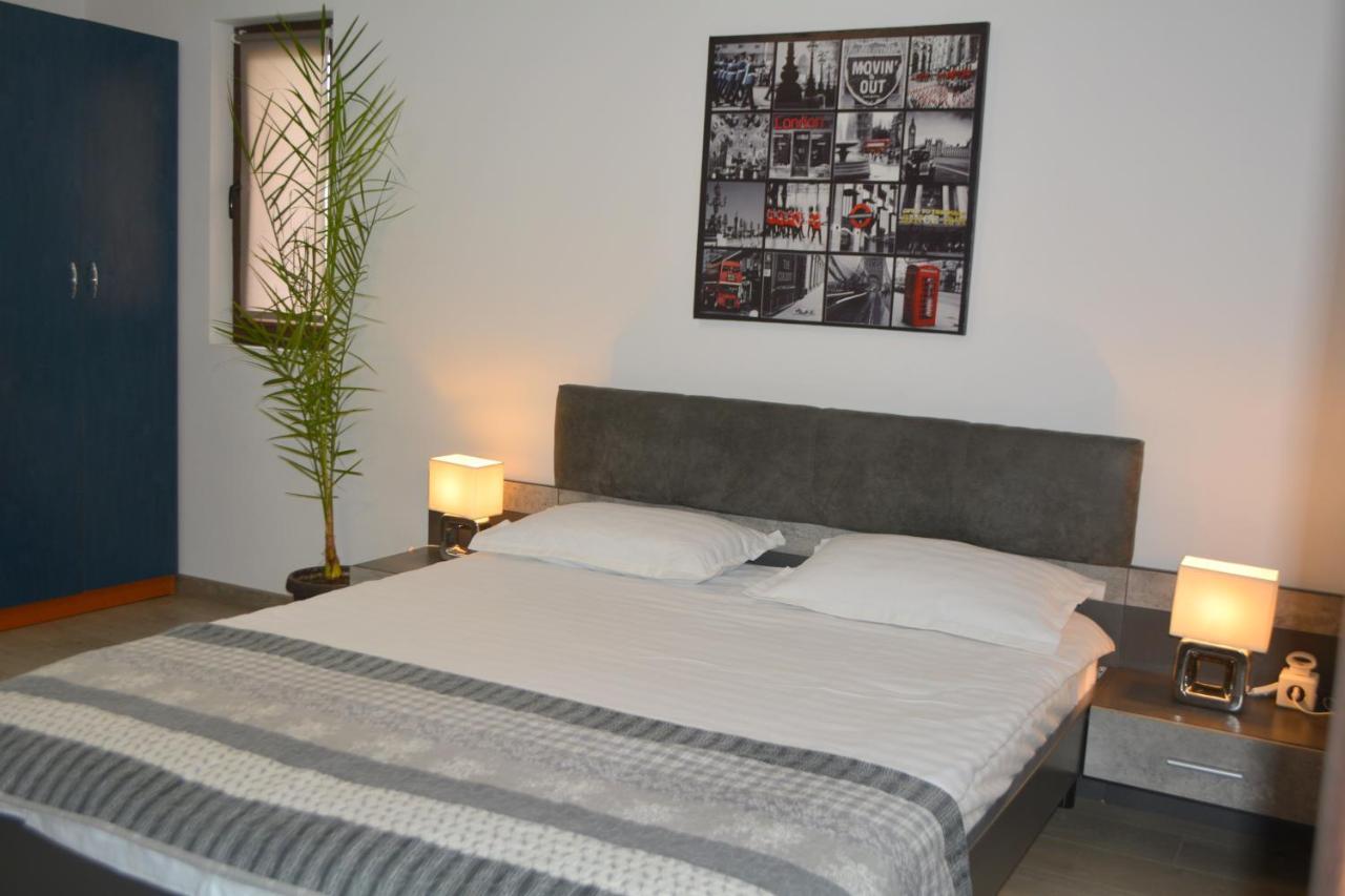 Villa 38 Silviu Apartment Бухарест Екстер'єр фото